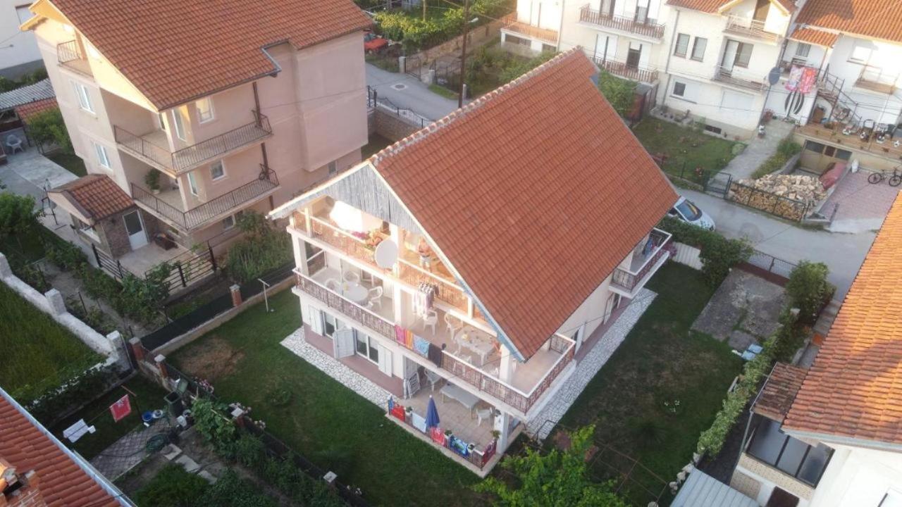 Villa Lakeview Paradise Пештані Екстер'єр фото