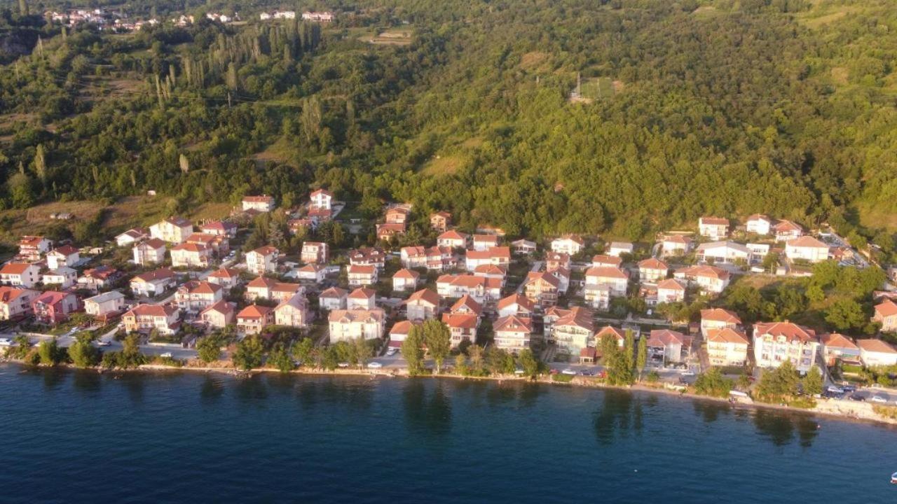 Villa Lakeview Paradise Пештані Екстер'єр фото
