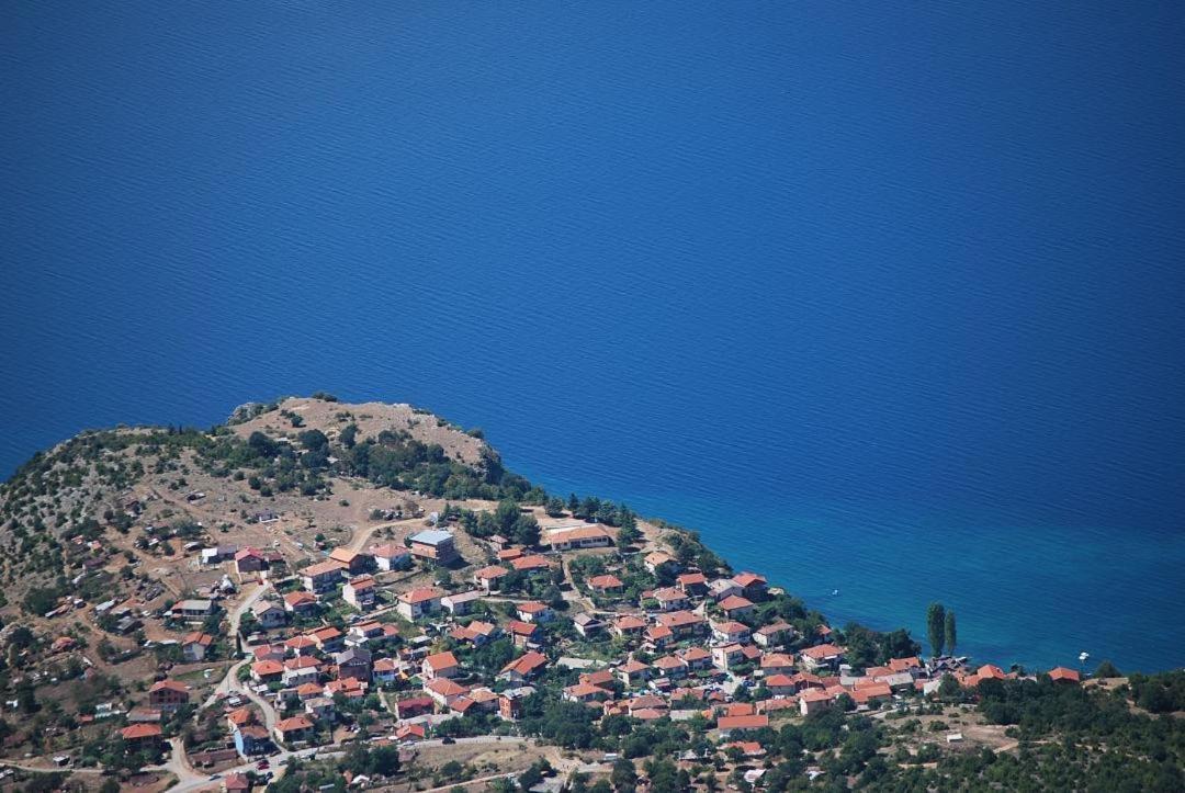 Villa Lakeview Paradise Пештані Екстер'єр фото