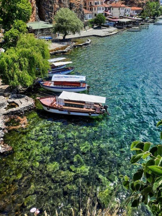 Villa Lakeview Paradise Пештані Екстер'єр фото