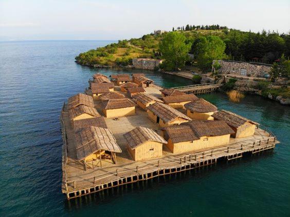Villa Lakeview Paradise Пештані Екстер'єр фото